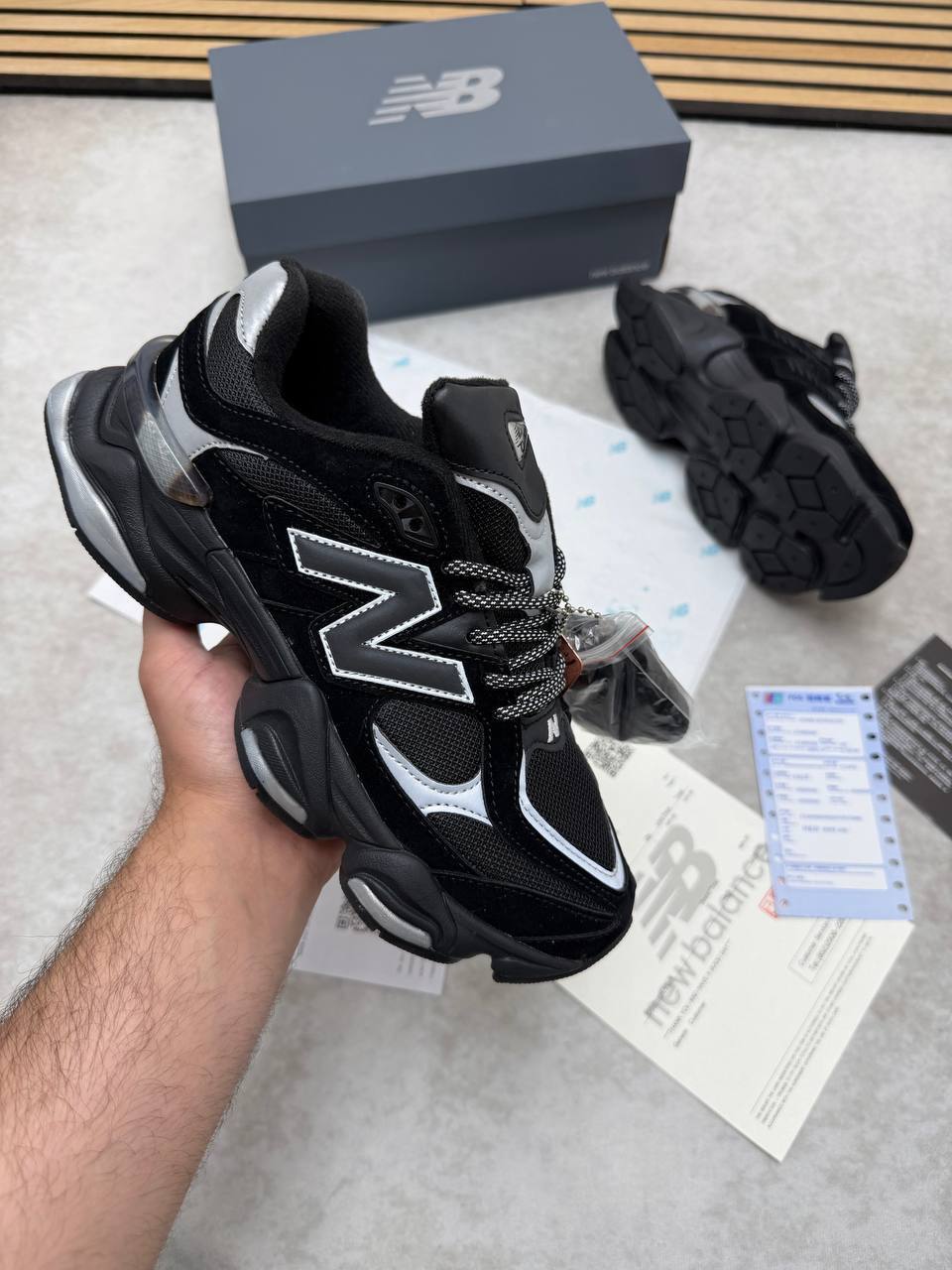 MENS NEW BALANC 9060 COME WITH BOX ETC am0107