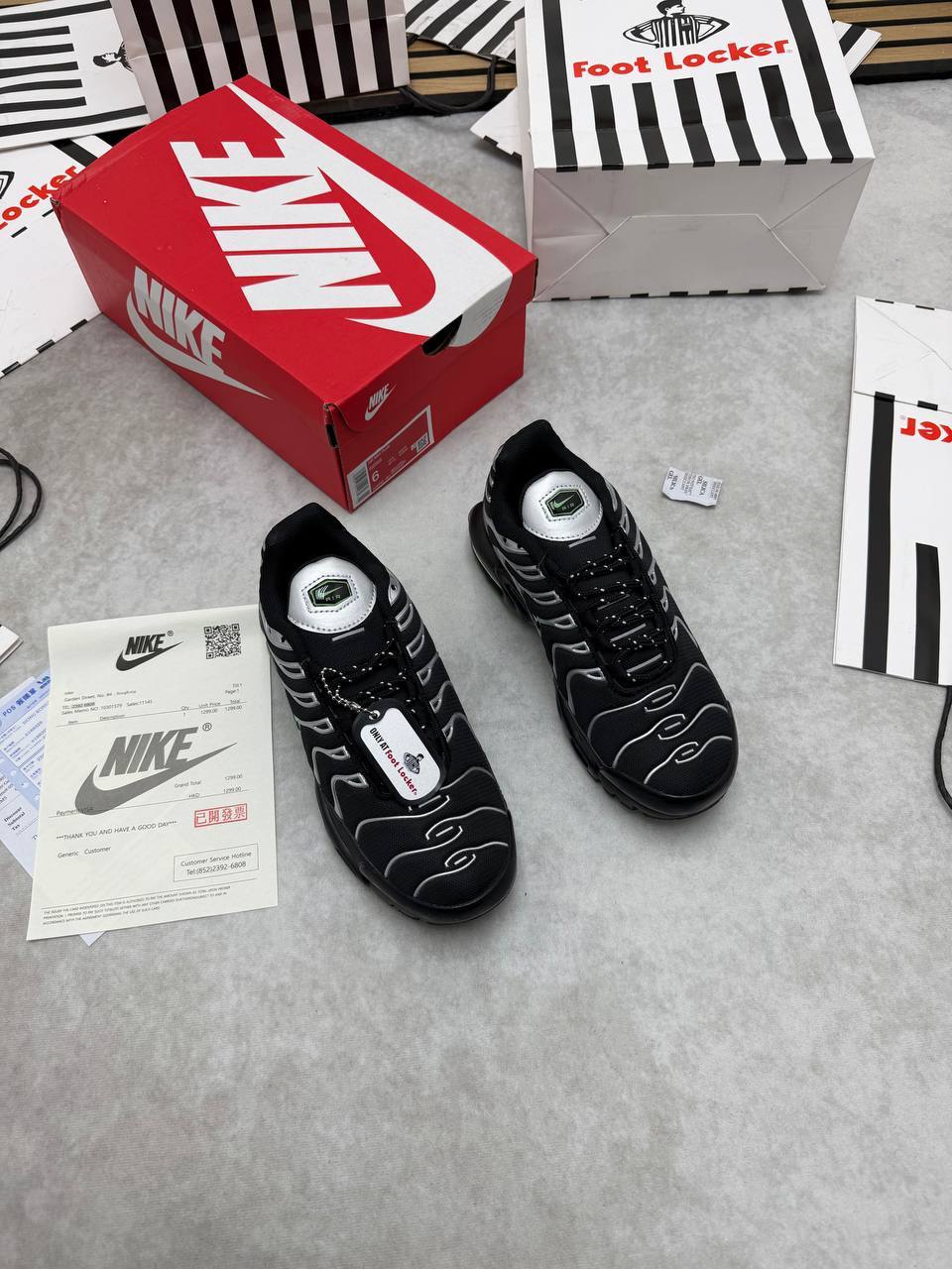 MENS NIK TNS AIR MAX PLUS COME WITH BOX ETC am0107