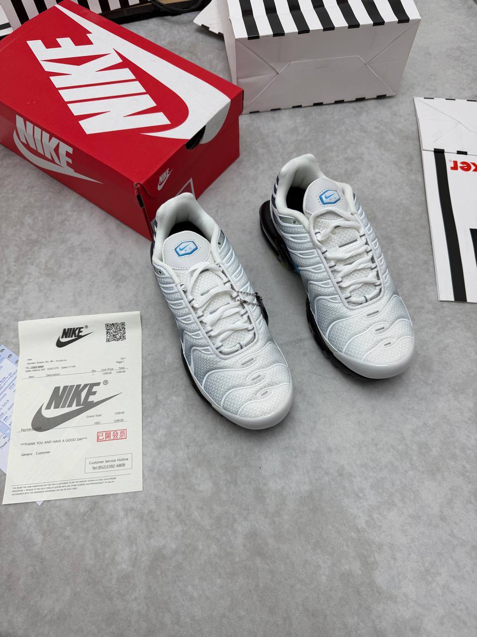MENS NIK TNS AIR MAX PLUS COME WITH BOX ETC am0107