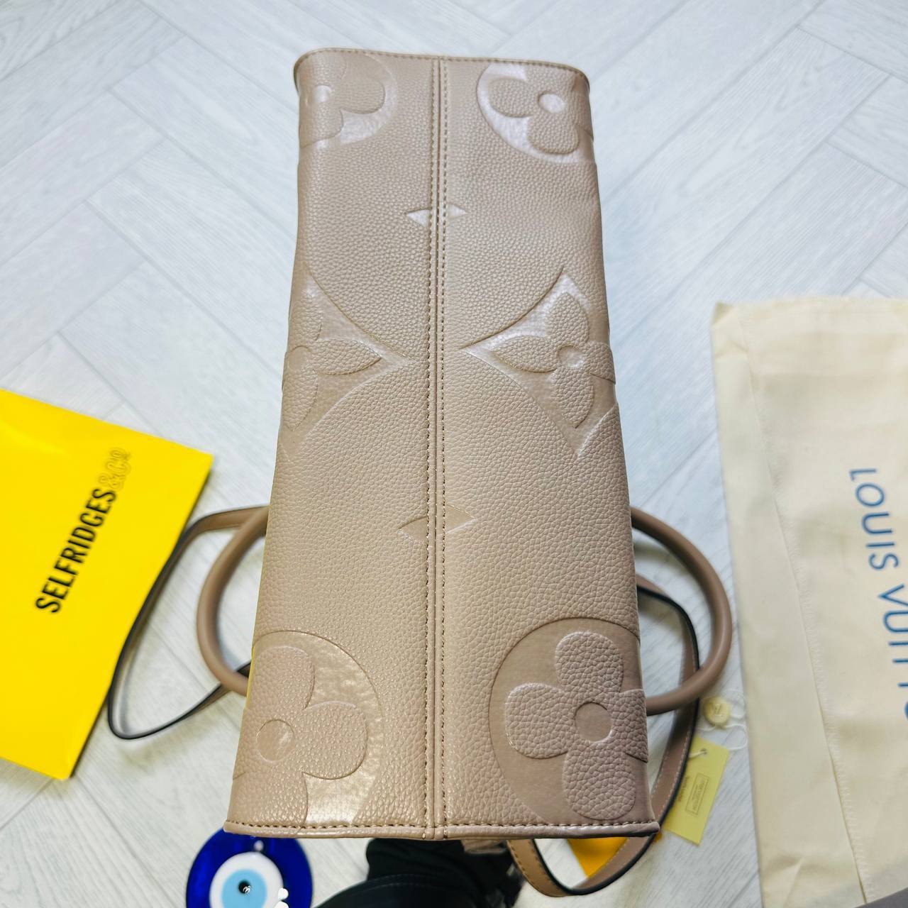 COLN QUALITY LV BAG WHIT DUST BAG to0307