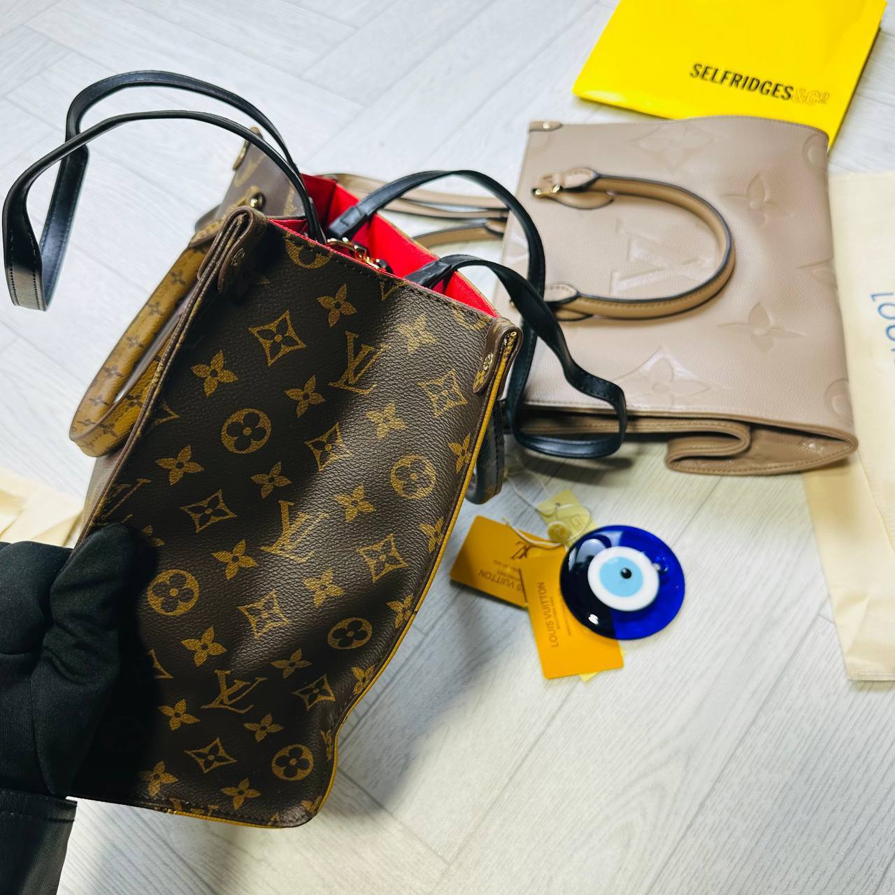COLN QUALITY LV BAG WHIT DUST BAG to0307