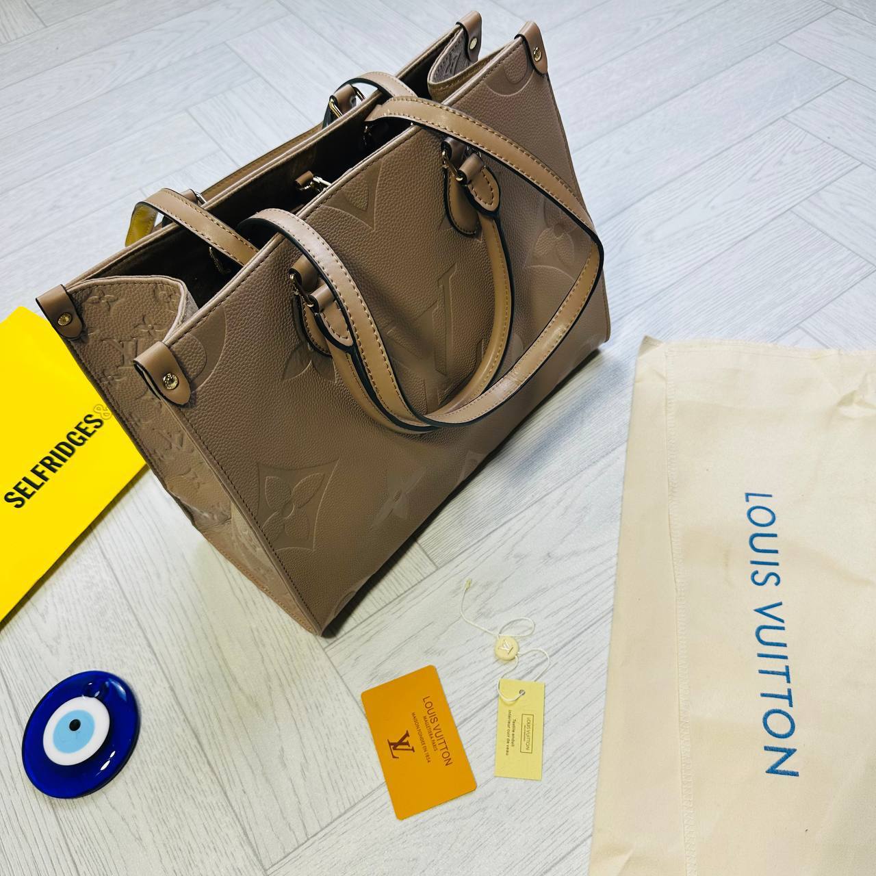 COLN QUALITY LV BAG WHIT DUST BAG to0307