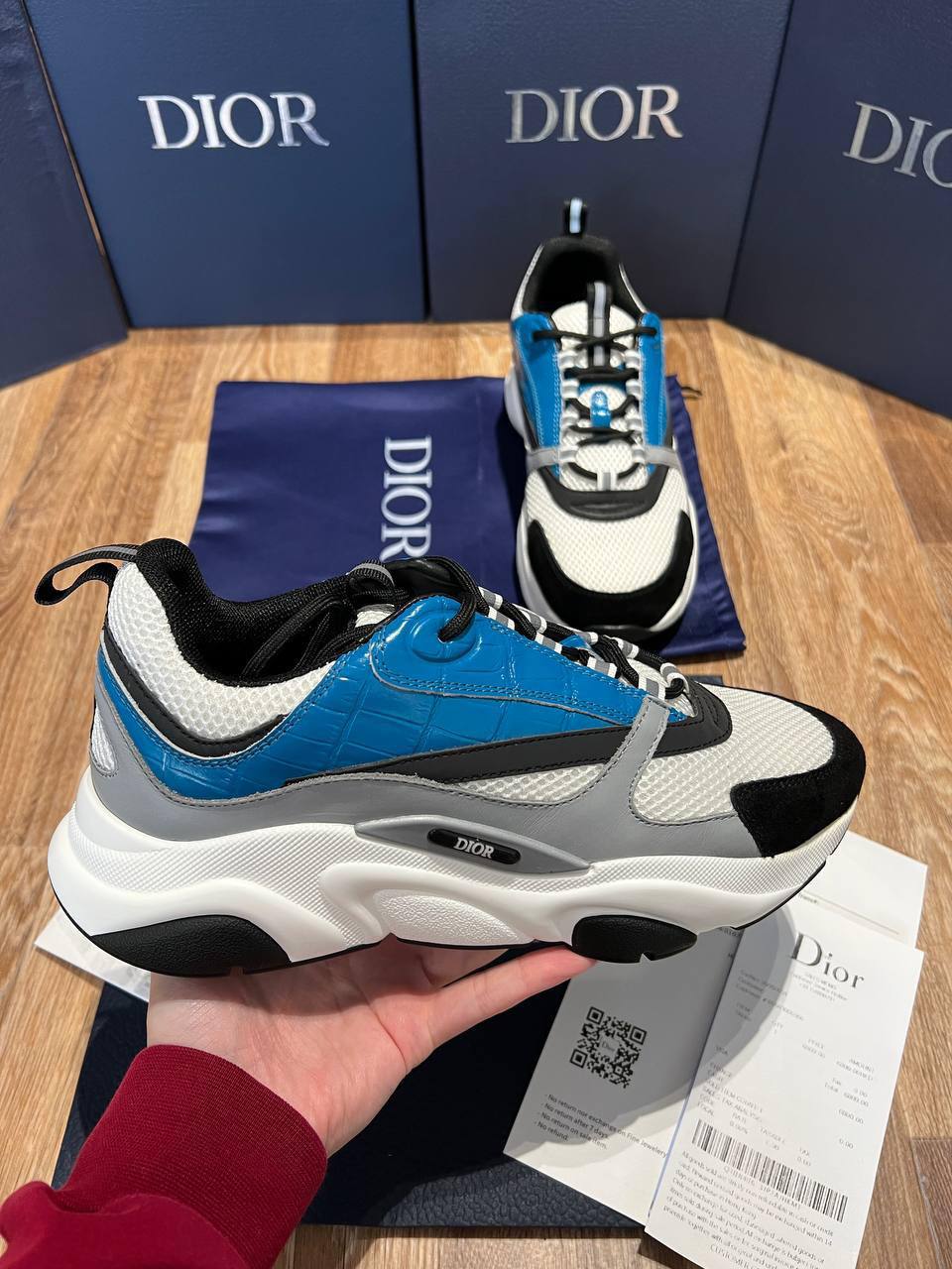 Dio b22 trainers jj0307