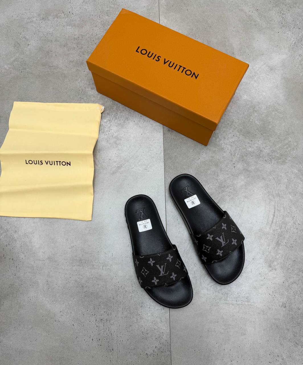 SUPER CLON MENS LV SLIDERS COME WITH BOX ETC am0207
