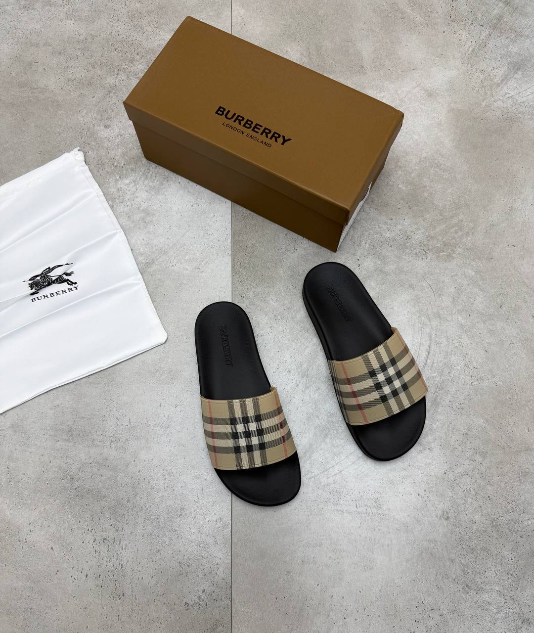 SUPER CLON BURBER MENS SLIDERS COME WITH BOX ETC am0207