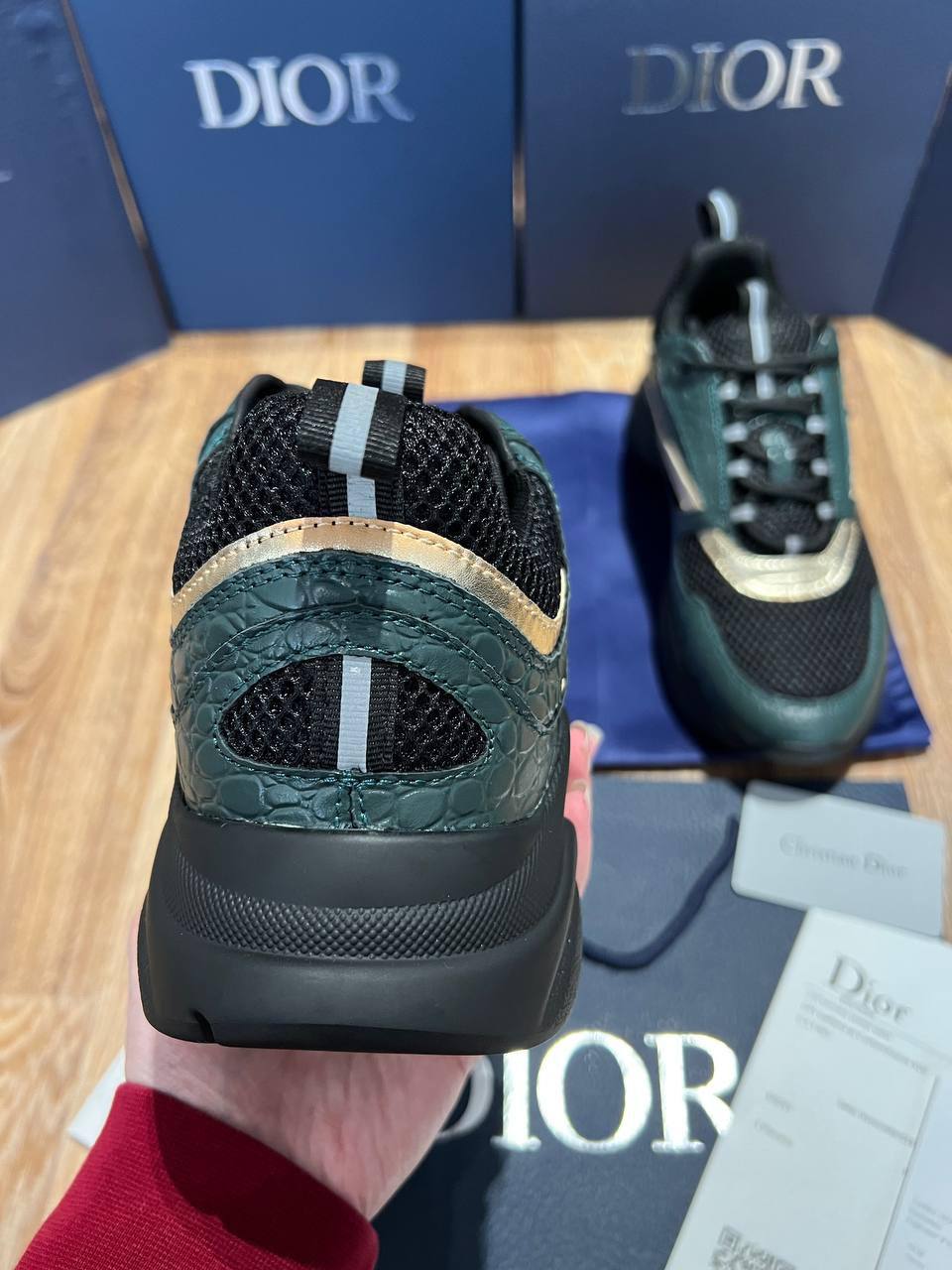 Dio b22 trainers jj0407