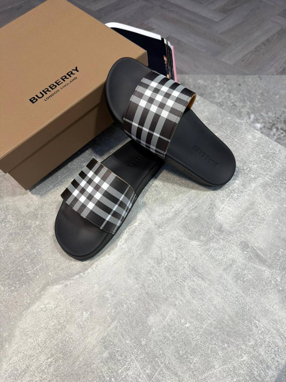 Superclon Burber sliders aj0407