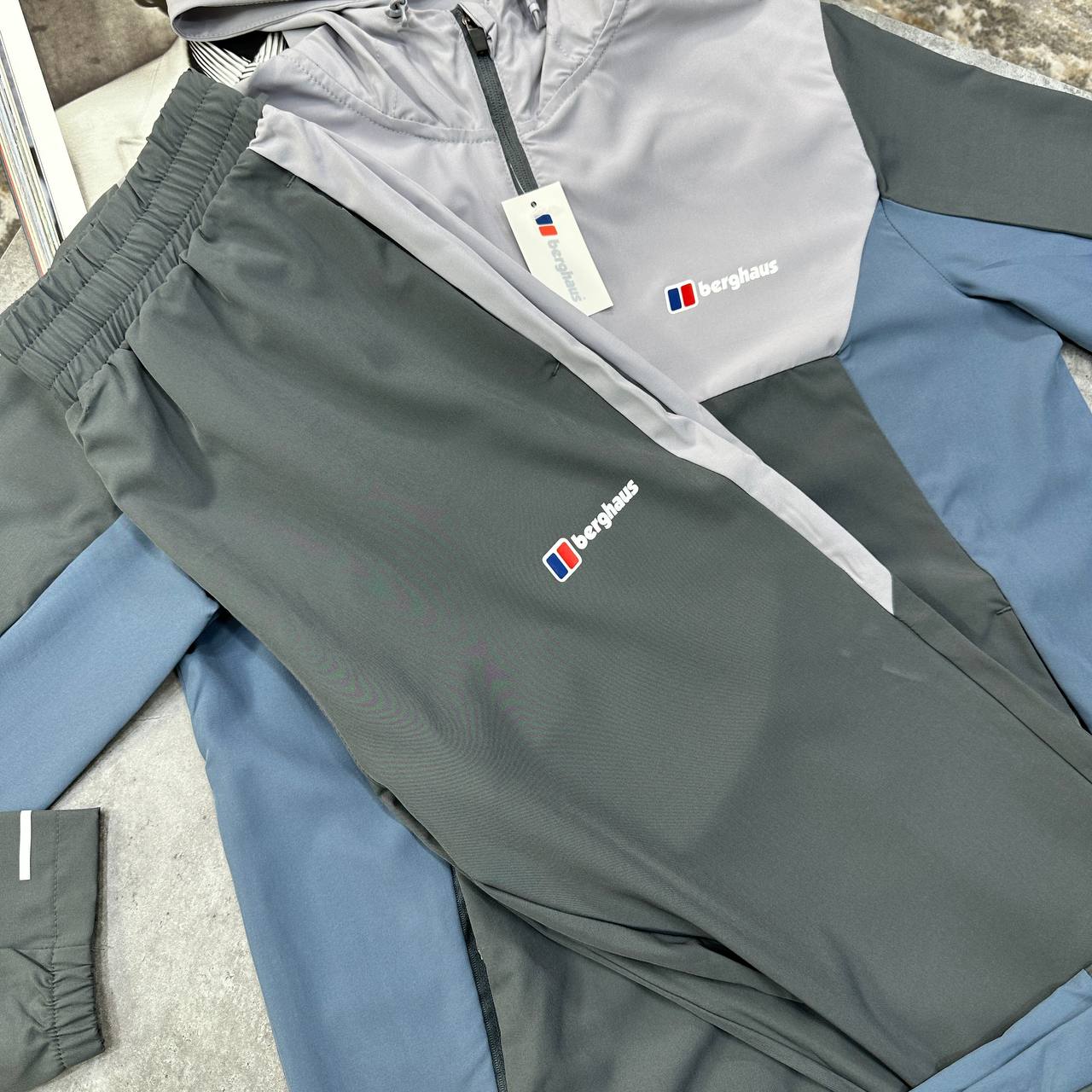 Top quality Berghau tracksuit ha0607