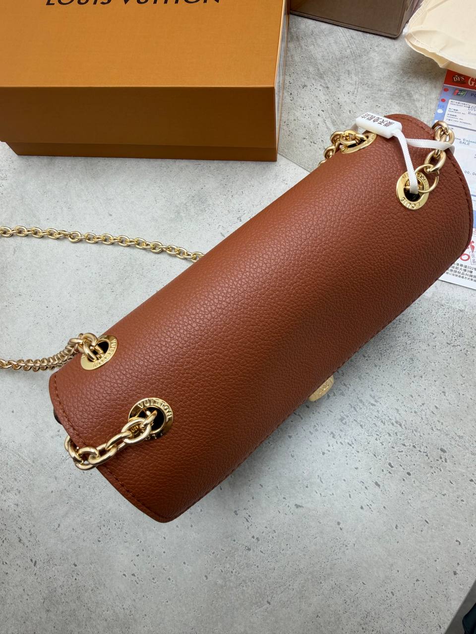 SUPER CLON LV BAG COME WITH BOX ETC am0807