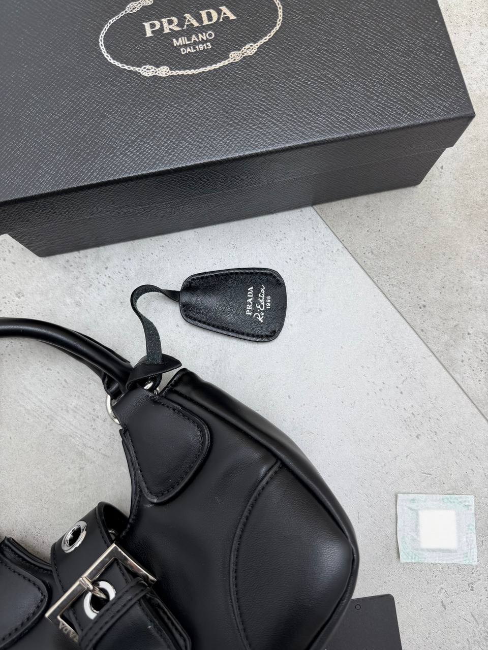 SUPER CLON PRAD LEATHER BAG COME WITH BOX ETC am0807