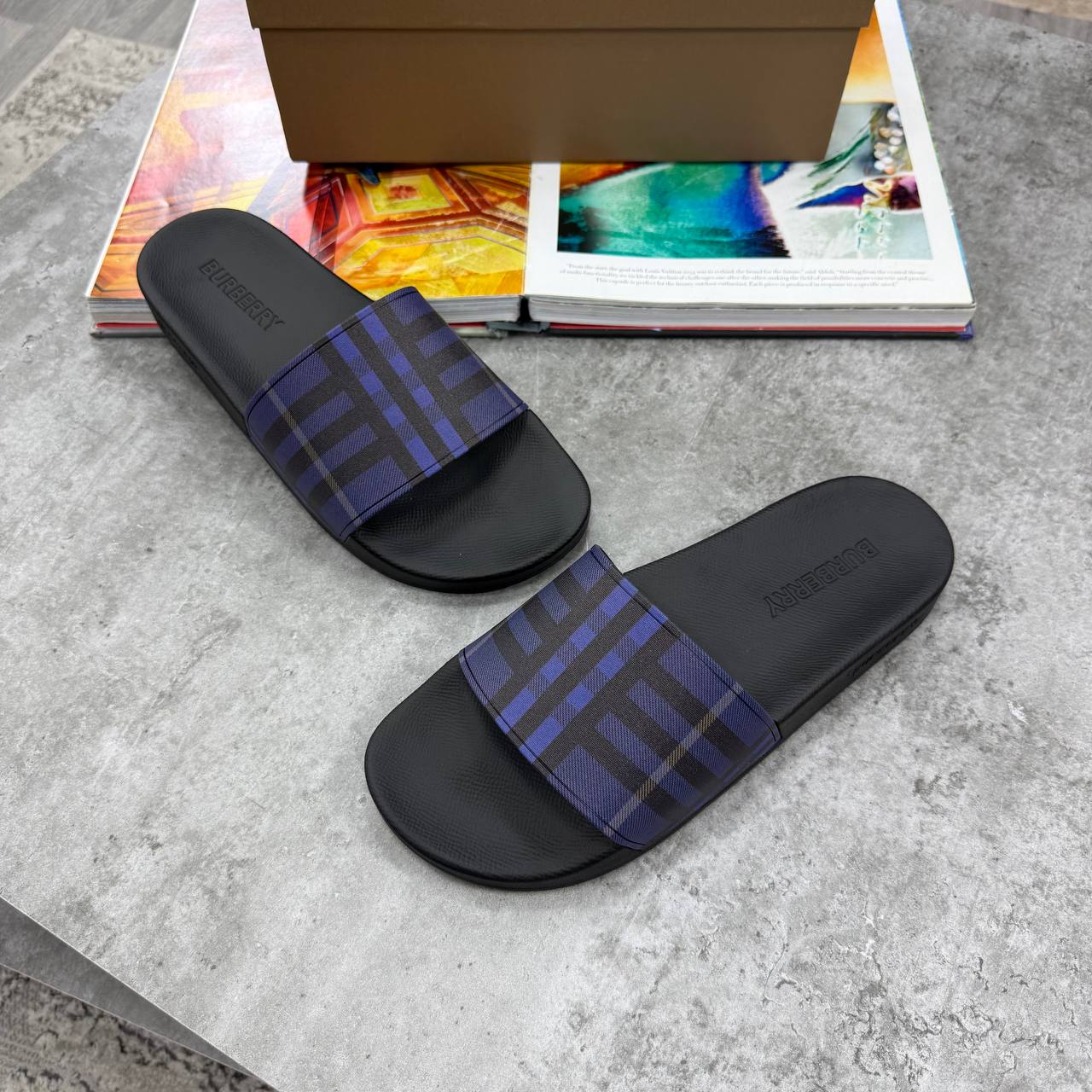 HIGH END BURBER SLIDES MENS WITH FULL PACKAGING ETC jay2707