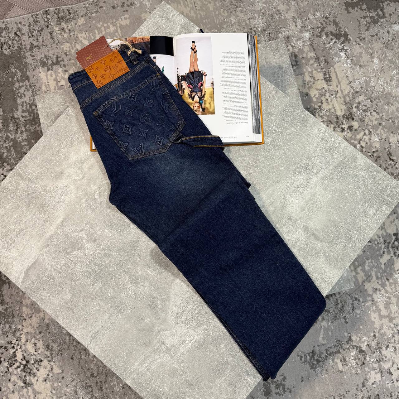 LV Jeans aj0404