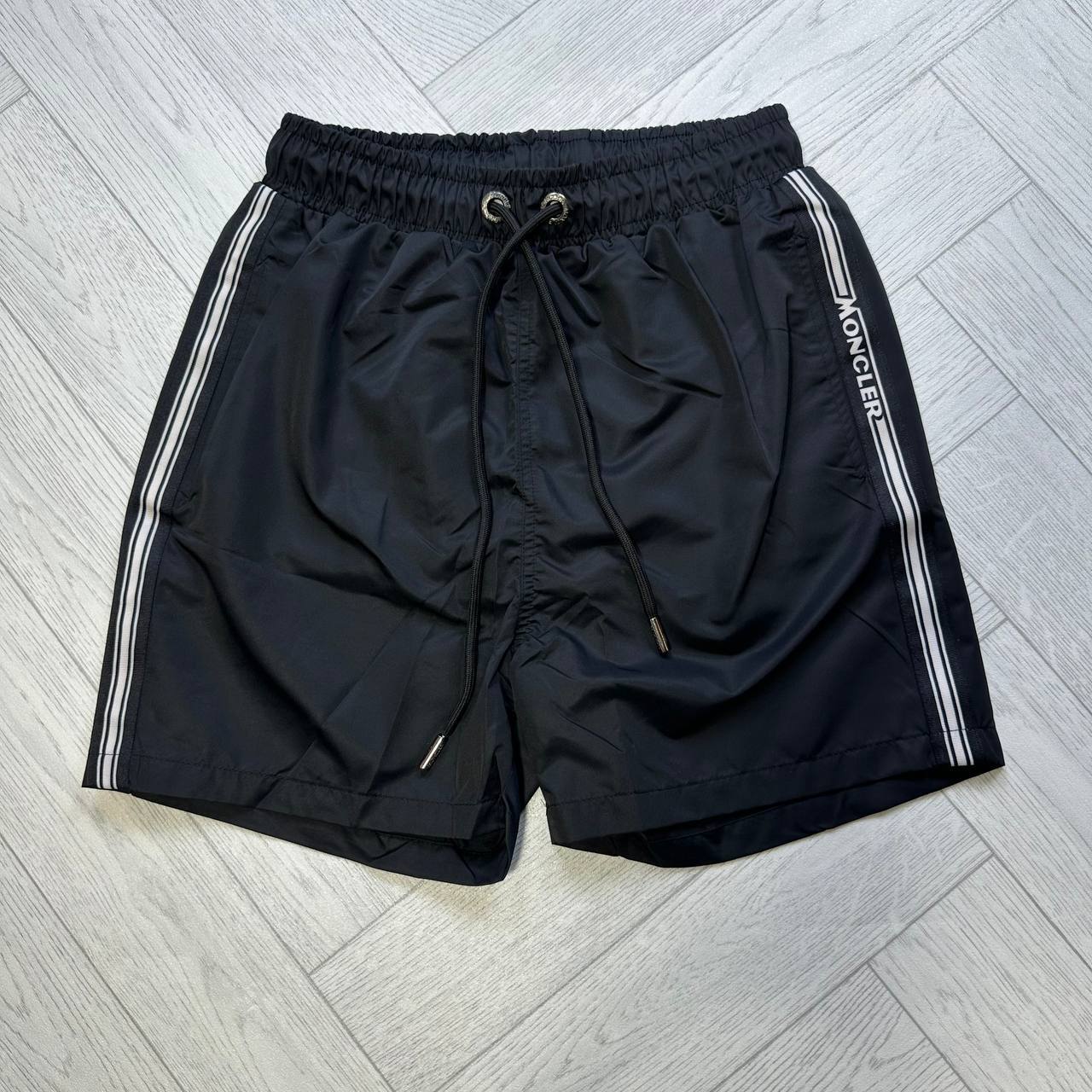MONCLE SHORT to0404