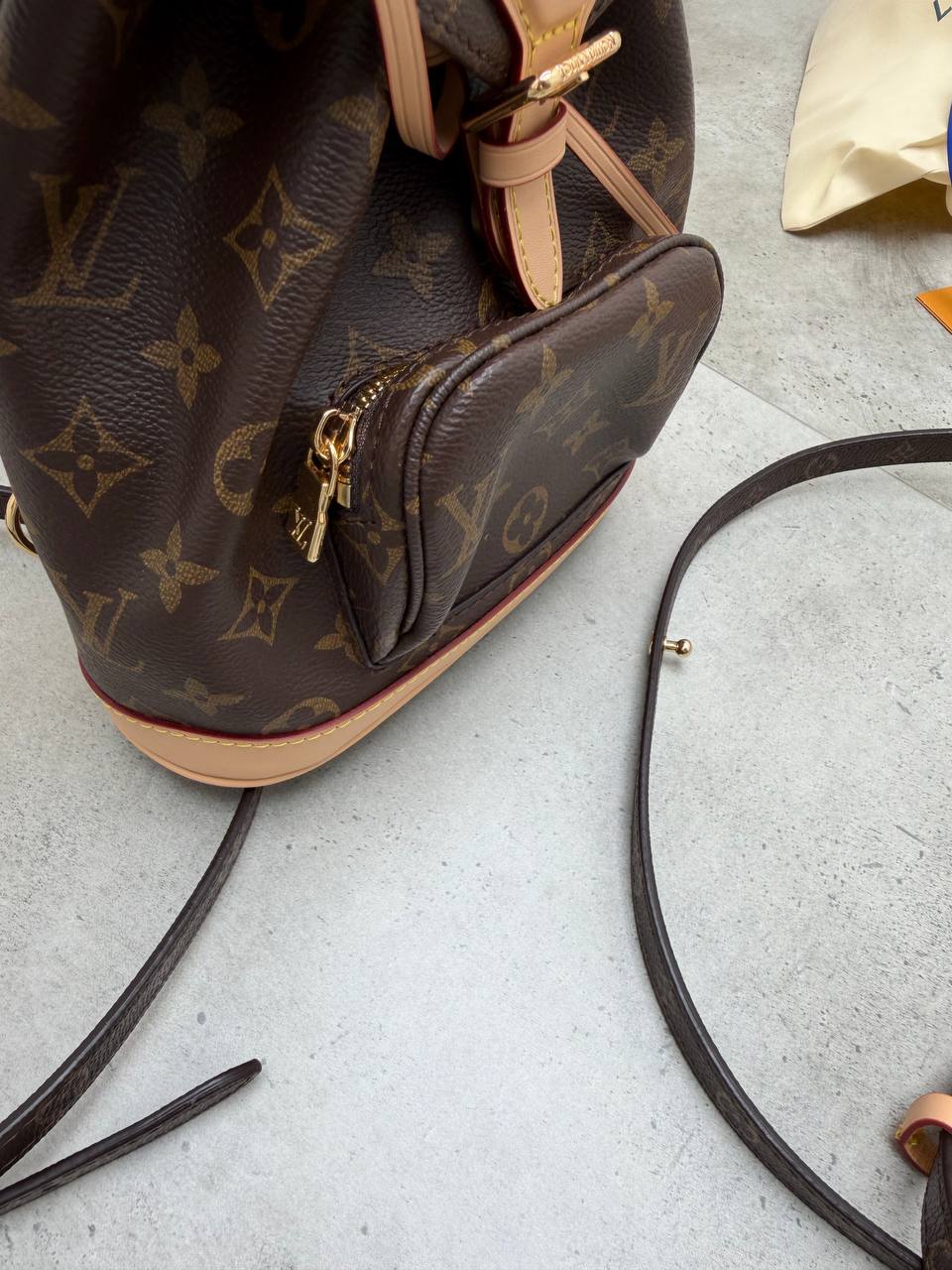 SUPER CLON WOMENS LV BACKPACK COME WITH BOX ETC am1007