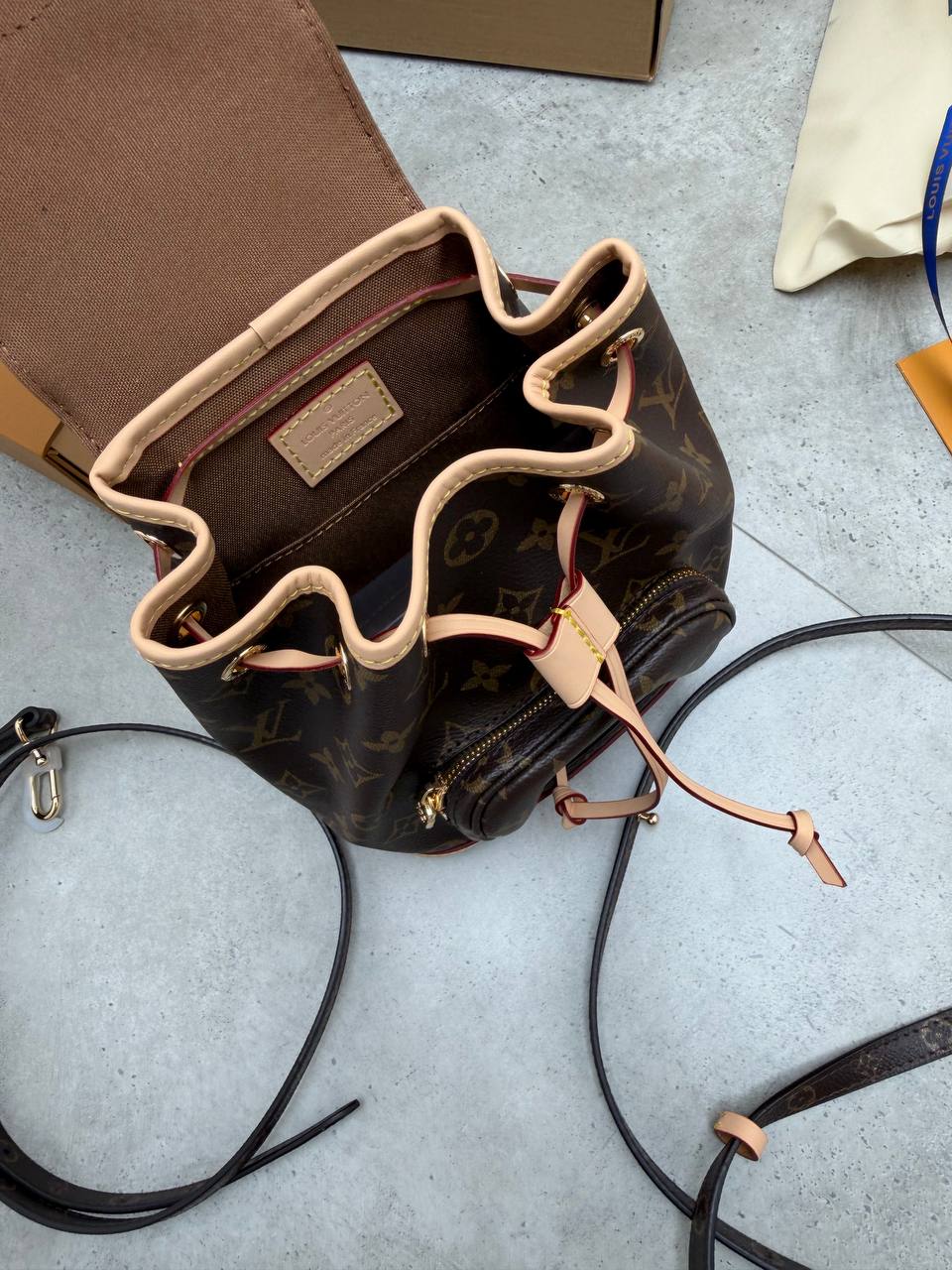 SUPER CLON WOMENS LV BACKPACK COME WITH BOX ETC am1007