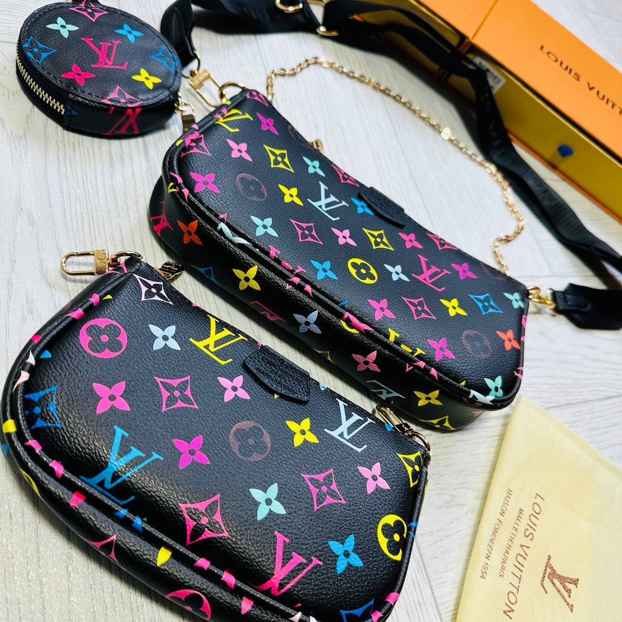 LV bag 💼 WHIT BOX AND DUST BAG to1207