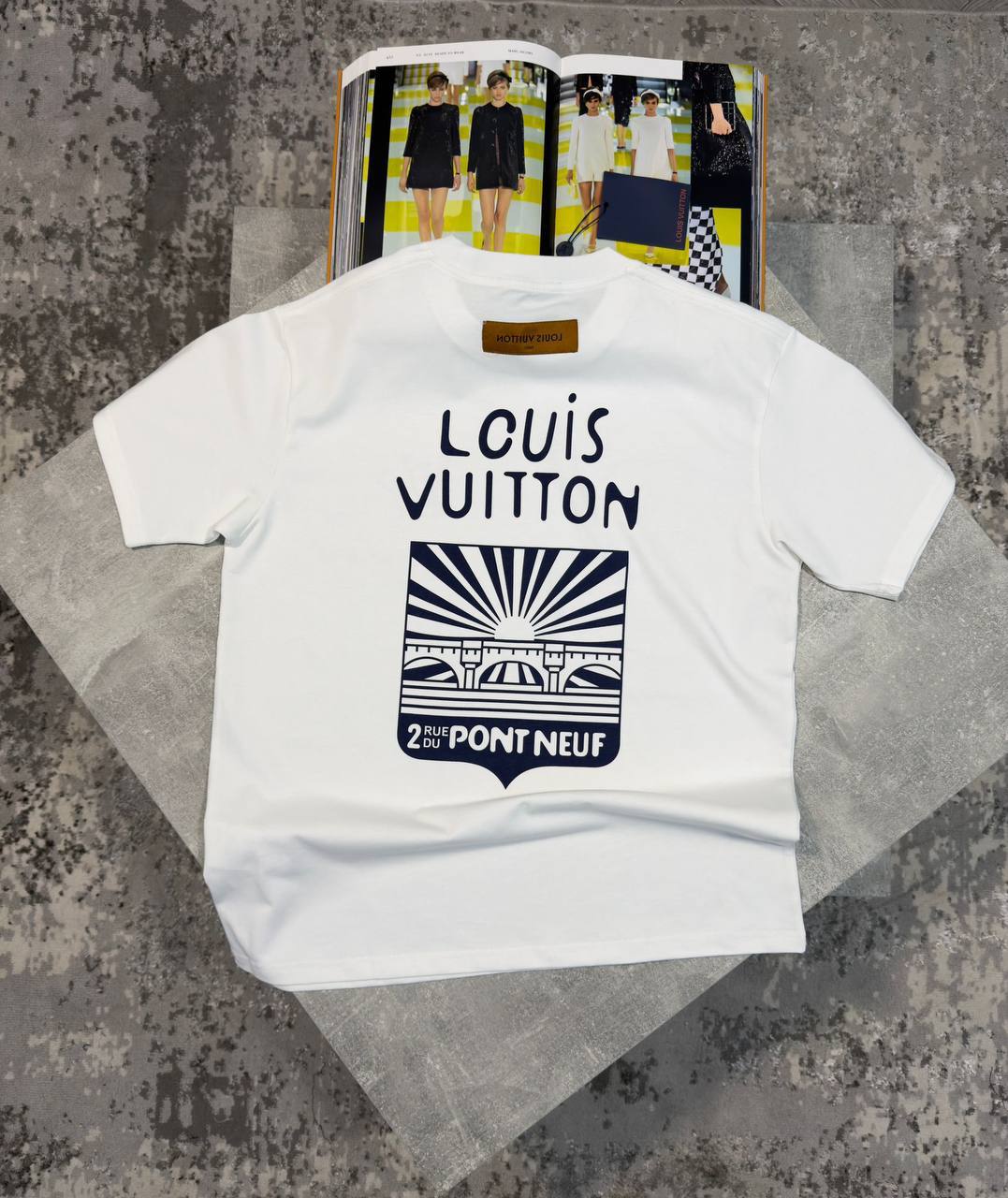 LV Tshirt aj1707