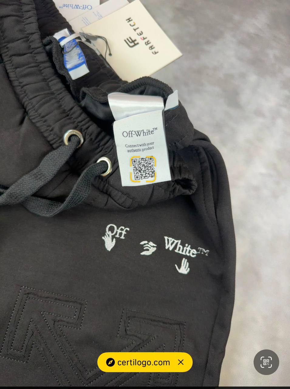 Off-white cotton shorts jj2507