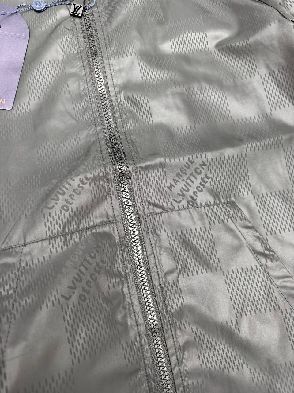 MENS LV WINDBREAKER am2707