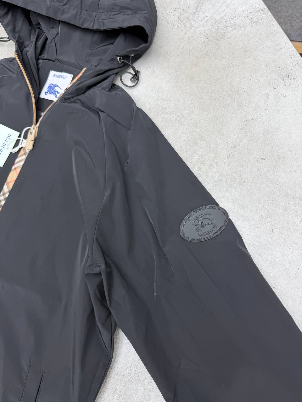 MENS BURBERR WINDBREAKER am2707