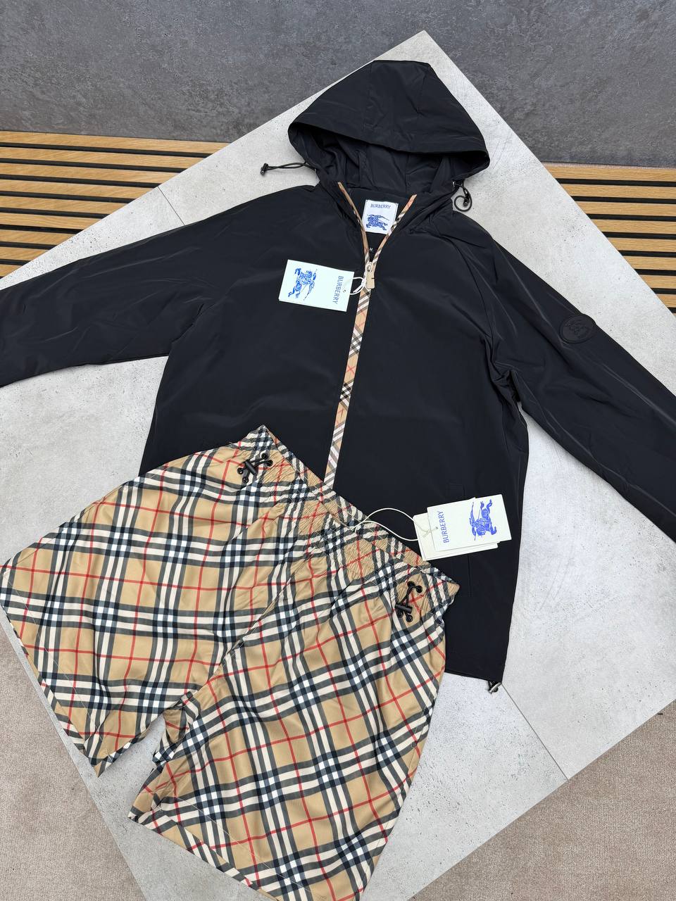 MENS BURBERR WINDBREAKER am2707