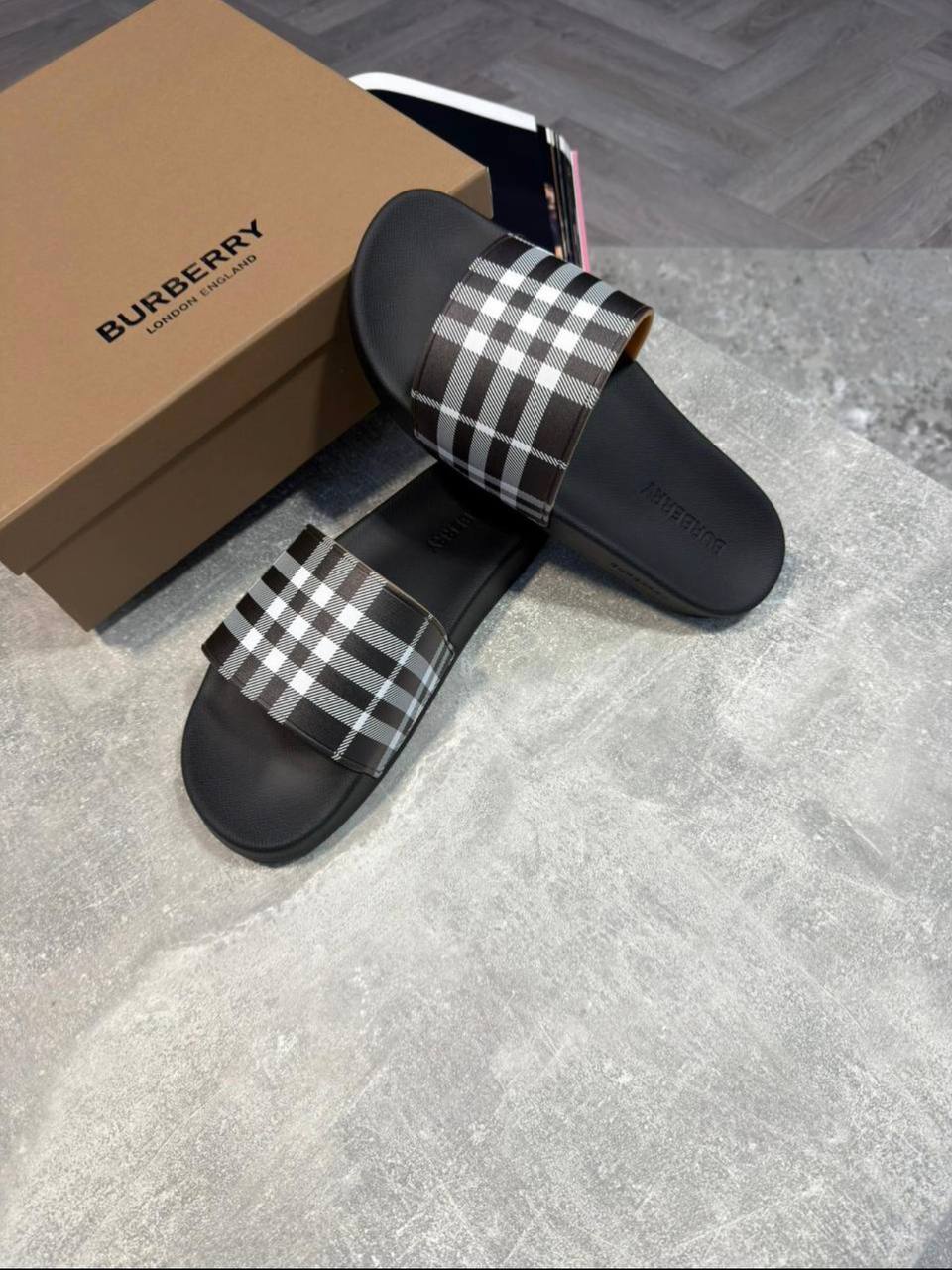 Superclon Burber sliders aj2707