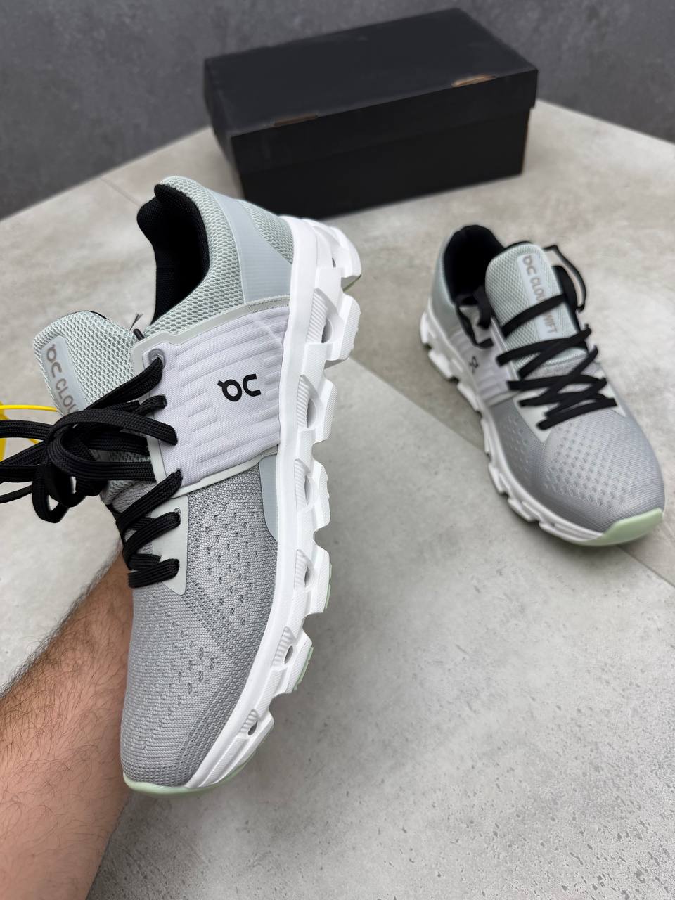 MENS ON CLOUD TRAINERS am2807