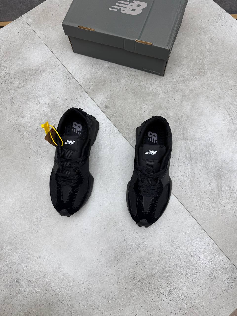 WOMENS NEW BALANC am3007