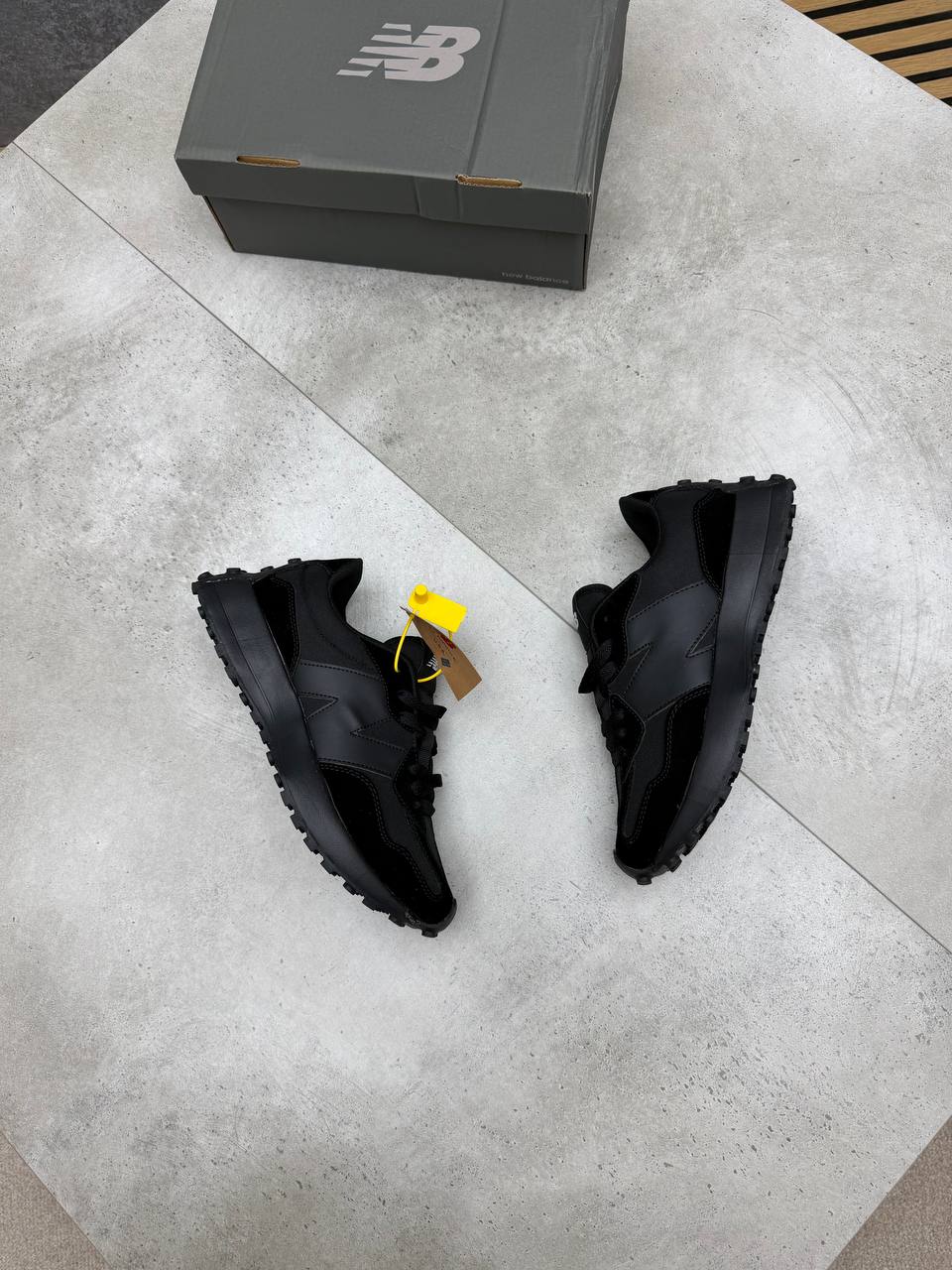 WOMENS NEW BALANC am3007