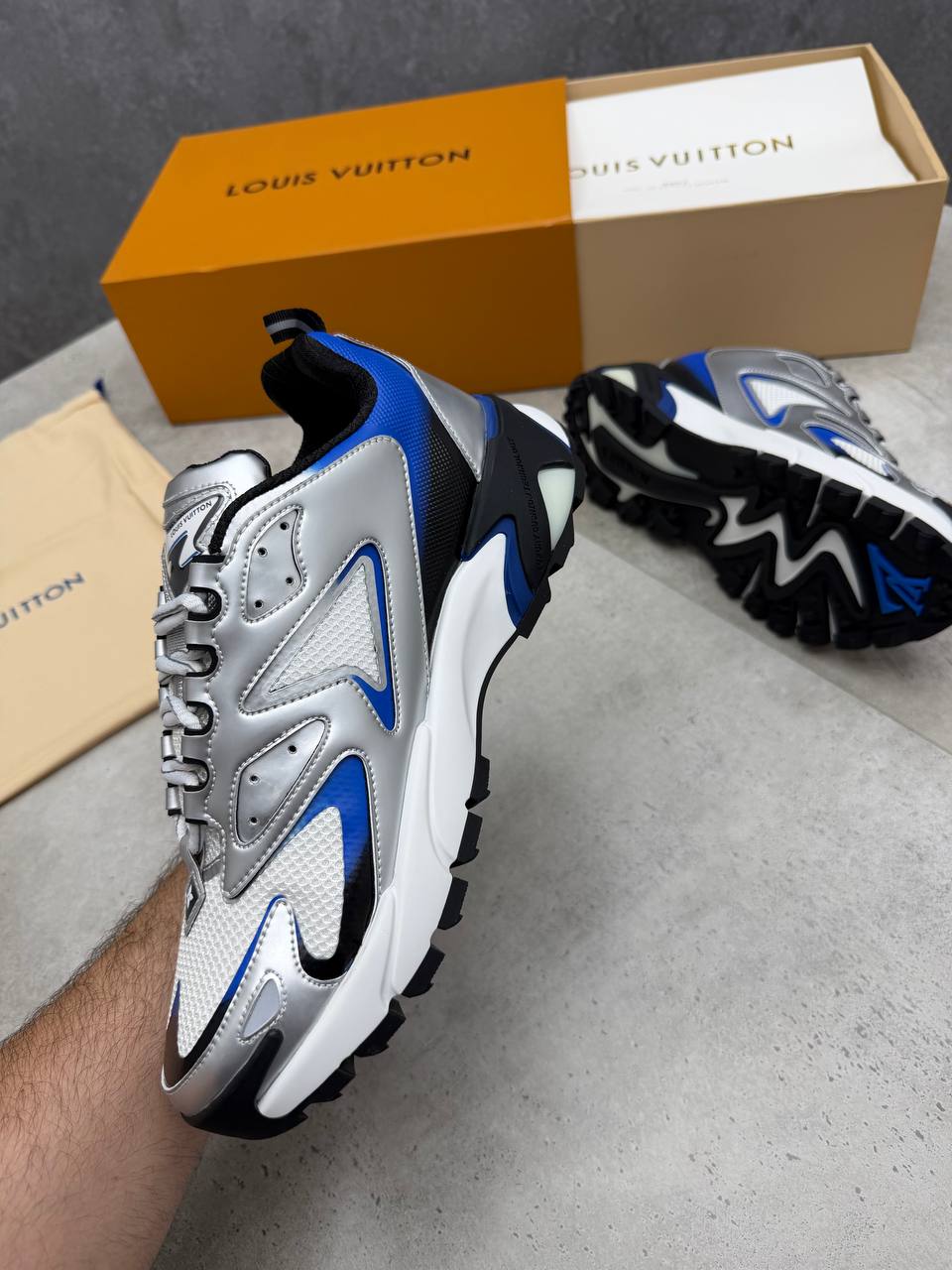 SUPER CLON MENS LV TRAINERS am3007