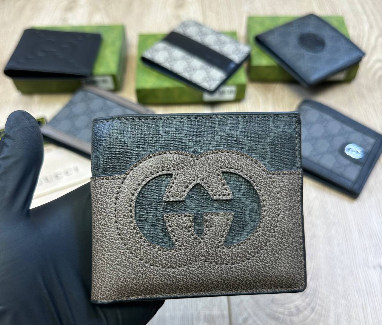 Gucci men’s Wallet Comes with boxes to0408