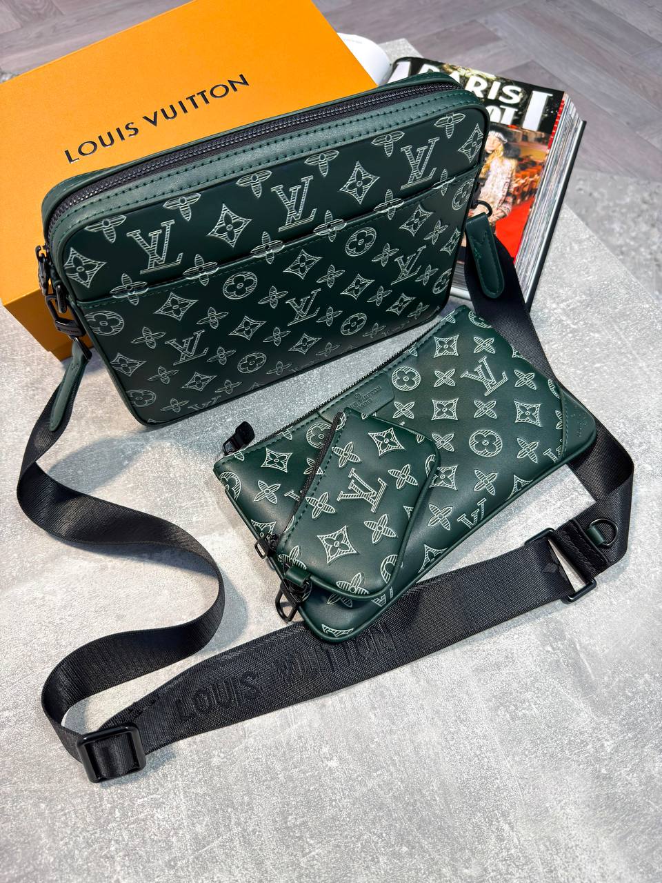 Super Clon LV Mens trio Bag Boxed and Packaged aj0508