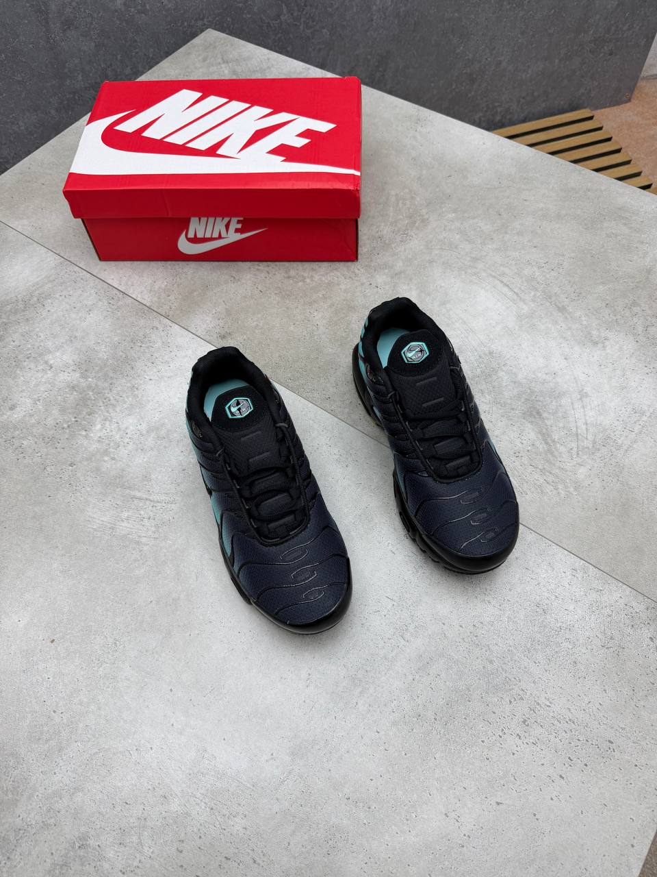 MENS NIK AIR MAX TN COME WITH BOX ETC am0708