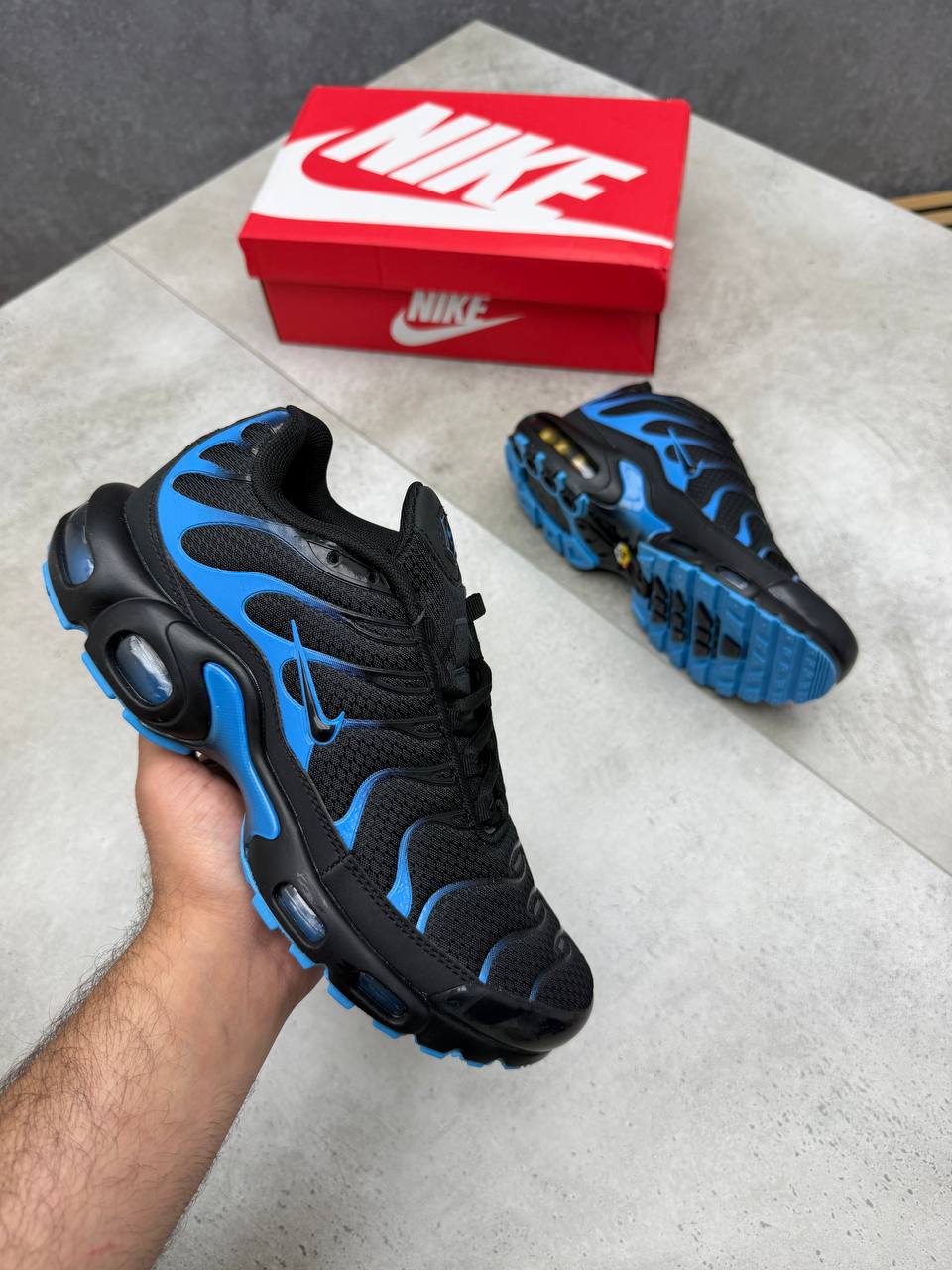 MENS NIK AIR MAX TN COME WITH BOX ETC am0708
