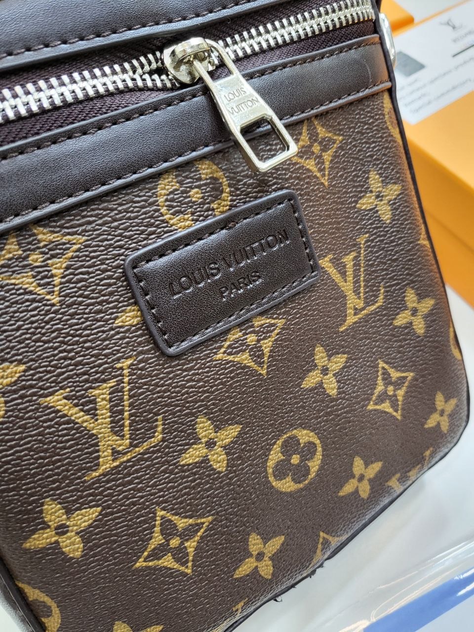 QUALITY LOUI VUITTO MESSENGER BAG ak0808
