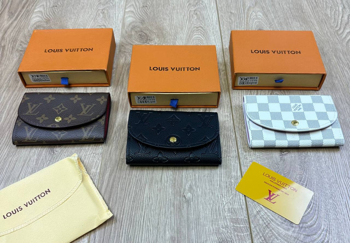 LV Women Wallet Comes with boxes to1008