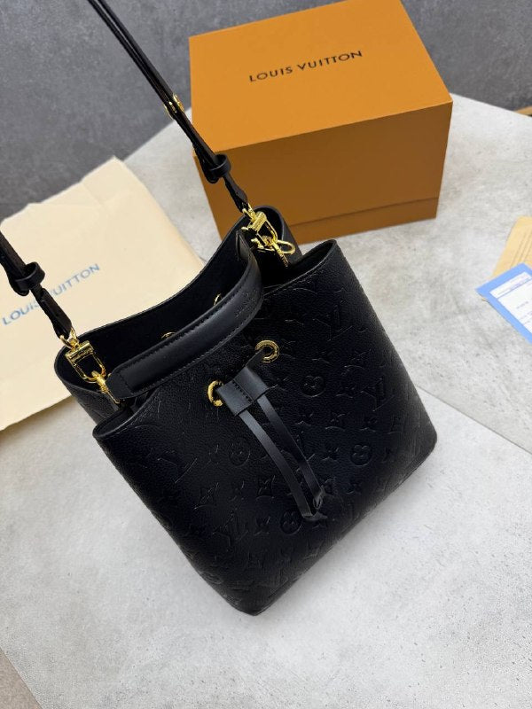 SUPER CLON WOMENS  LV BAG COME WITH BOX ETC am1707