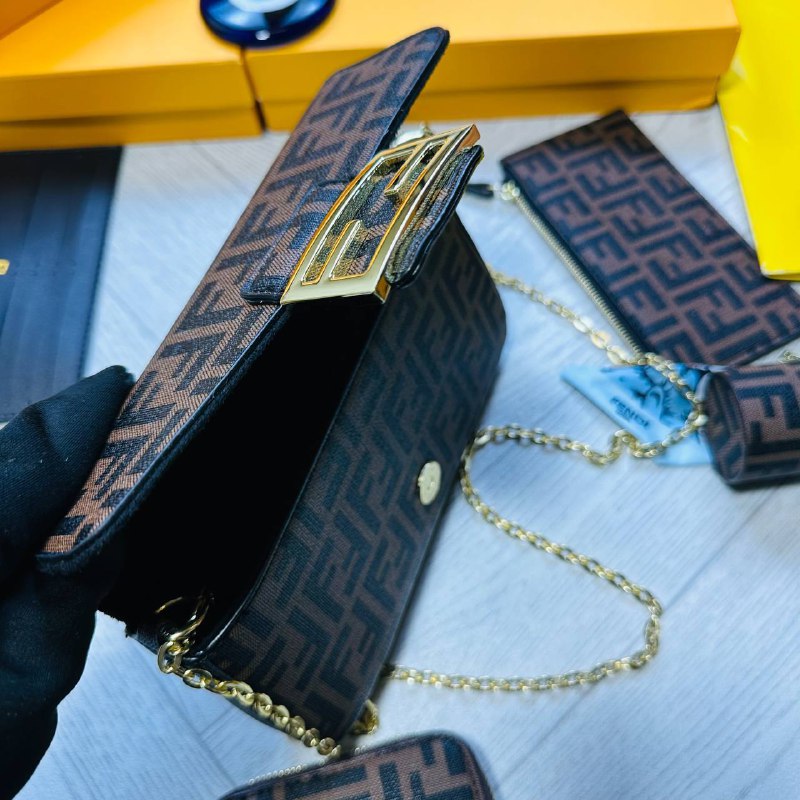 FENDI PURSE  SET BOX END PEPPER WORK AVAILABLE to0901