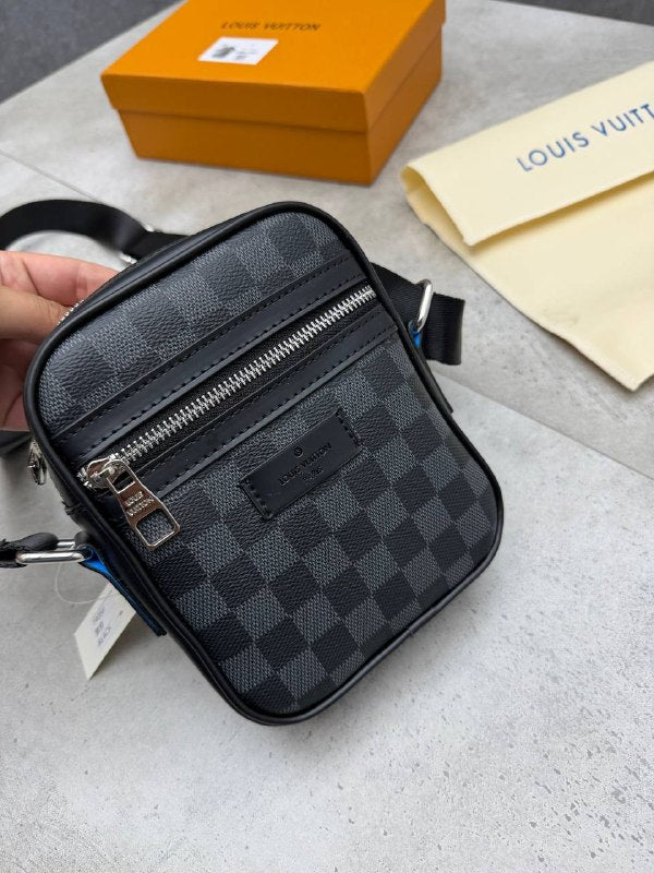 MENS LV BAG COME WITH BOX ETC am1707