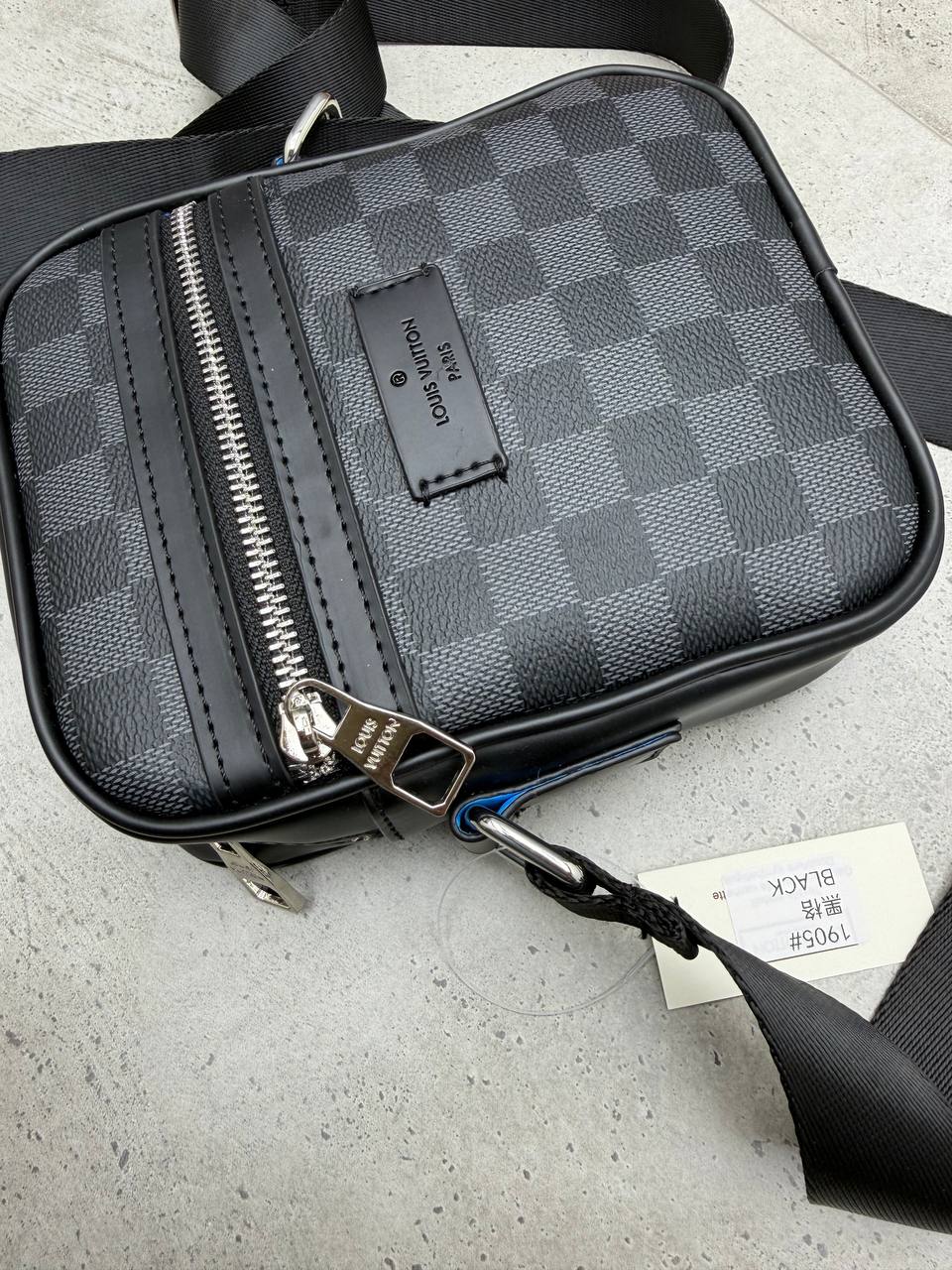 MENS LV BAG COME WITH BOX ETC am1707