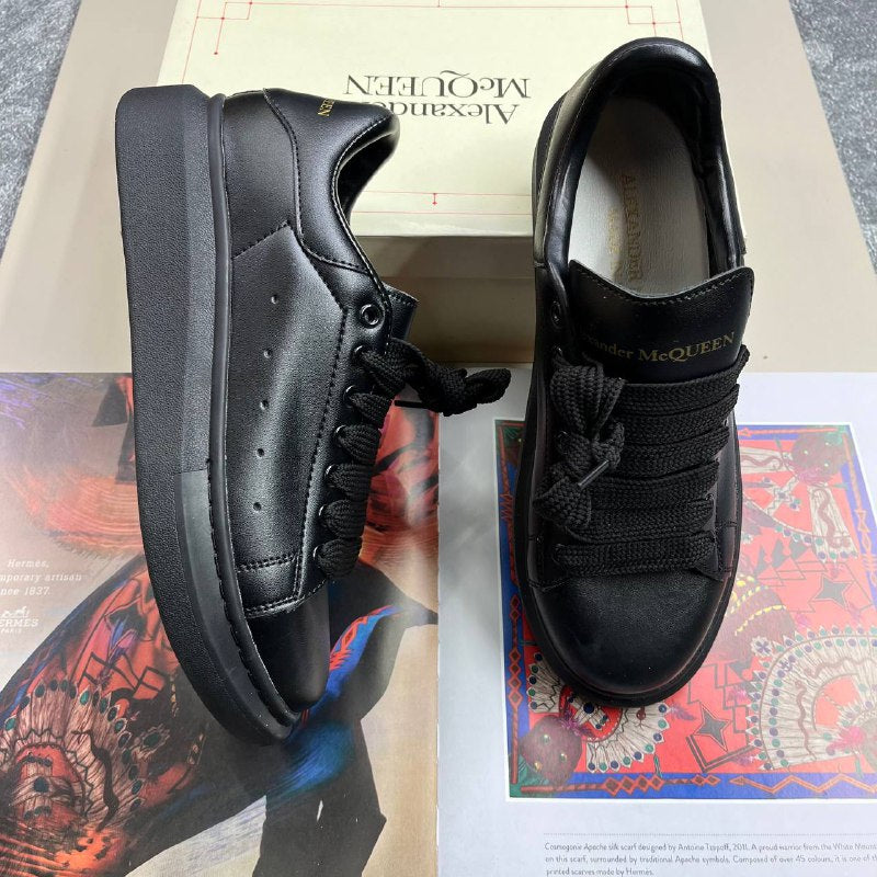 Alexander McQueen trainer on sale sa0901