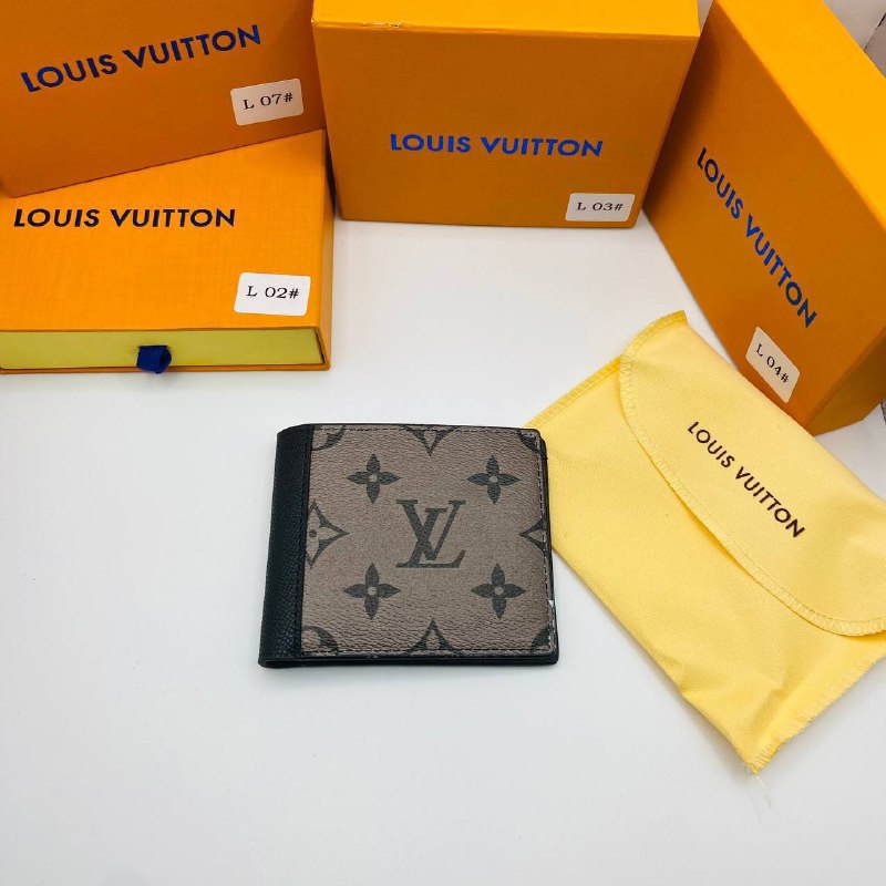 L WALLETS BOXED to0601