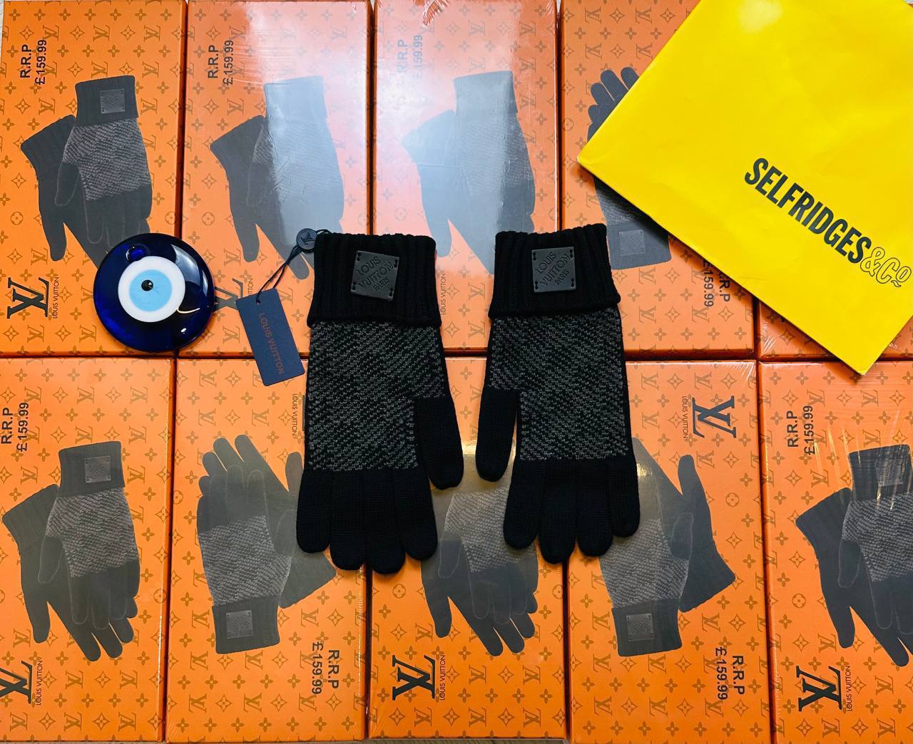 LV Gloves 🧤 to1401