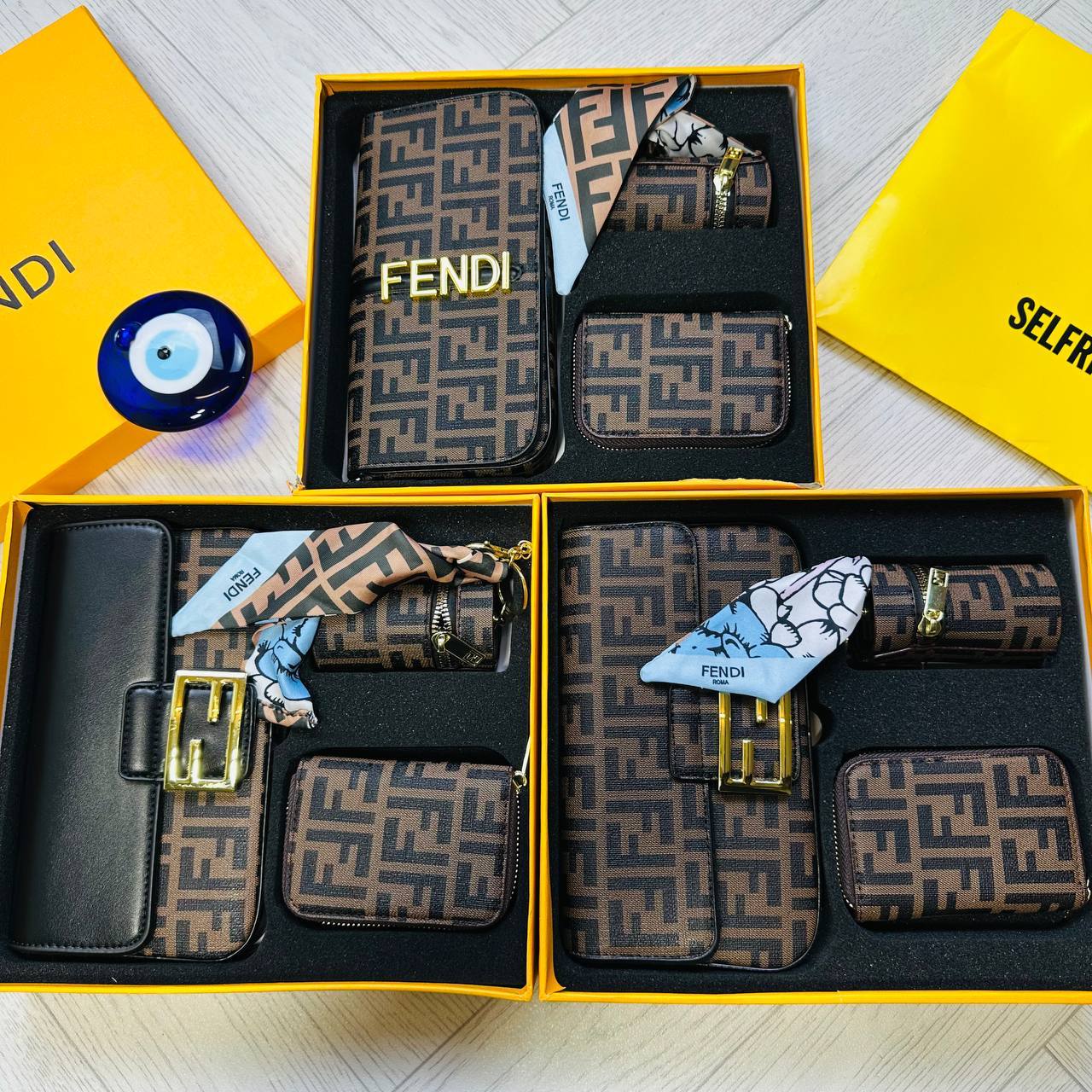 FENDI PURSE  SET BOX END PEPPER WORK AVAILABLE to0901
