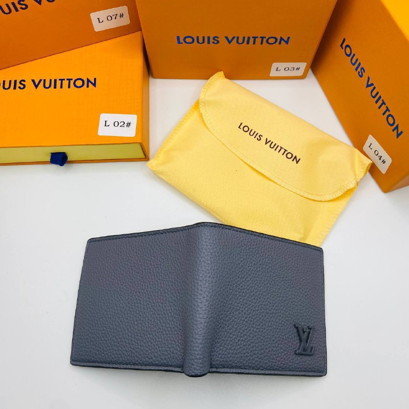 L WALLETS BOXED to0601