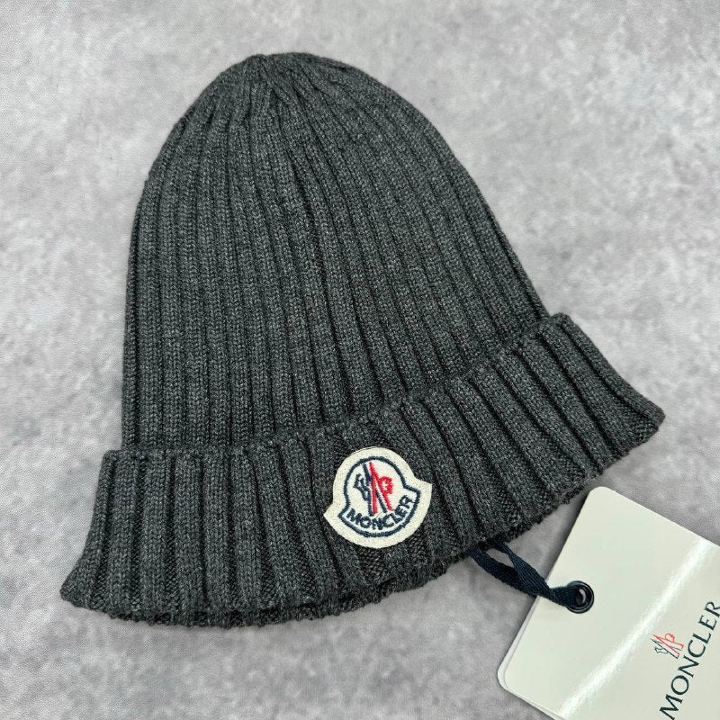 Moncler hat sa0401