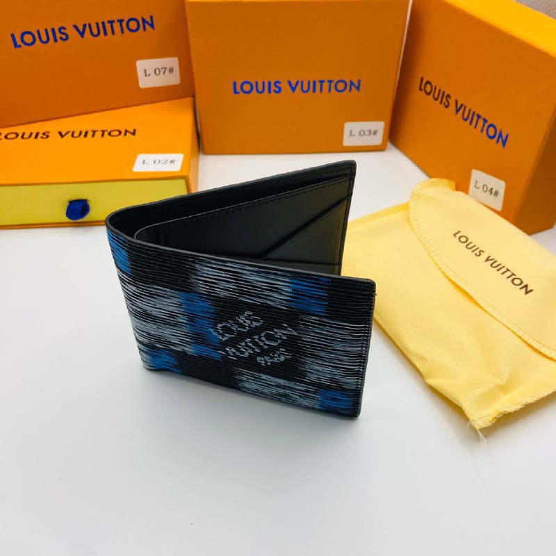 L WALLETS BOXED to0601