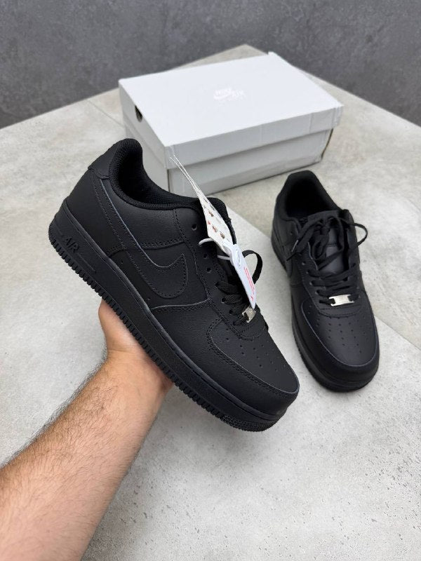 NIK MENS AND WOMENS AIR FORCE 1 COME WITH BOX ETC am1707