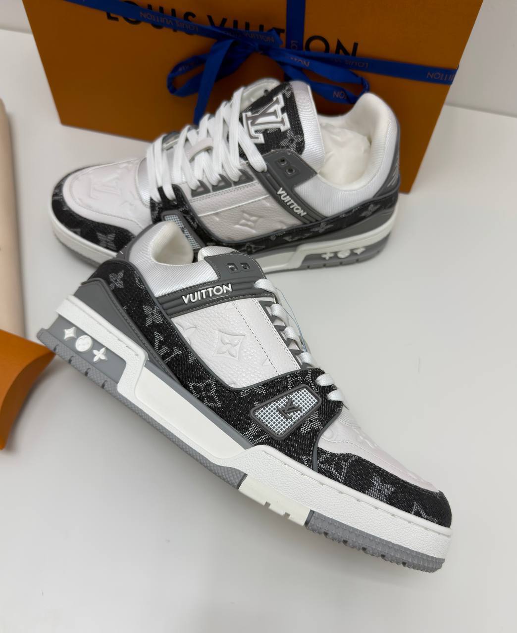 HIGH END L SNEAKERS TRAINERS WITH FULL PACKAGING ETC na0101