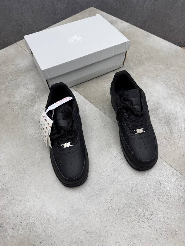 NIK MENS AND WOMENS AIR FORCE 1 COME WITH BOX ETC am1707